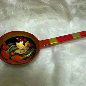 Vintage RUSSIAN ART WOOD HAND PAINTED BERRY HOHLOMA KHOKHLOMA LADLE LARGE SPOON